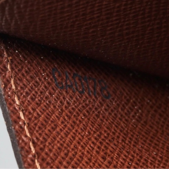 AUTHENTIC Louis Vuitton Monogram Credit Card Holder, pouch EUC - Picture 6 of 7